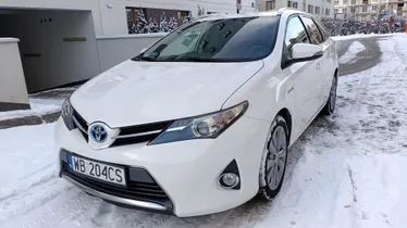 TOYOTA Auris