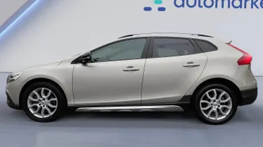 VOLVO V40 Cross Country