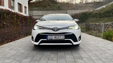 TOYOTA Avensis