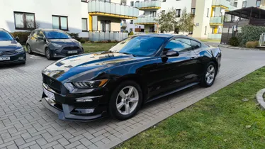 FORD (USA) Mustang
