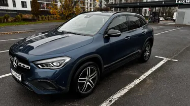 MERCEDES-BENZ GLA