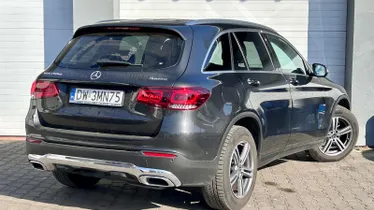 MERCEDES-BENZ GLC