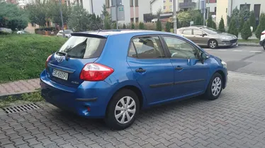 TOYOTA Auris