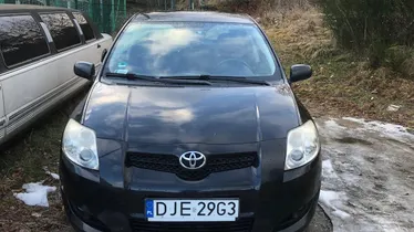 TOYOTA Auris