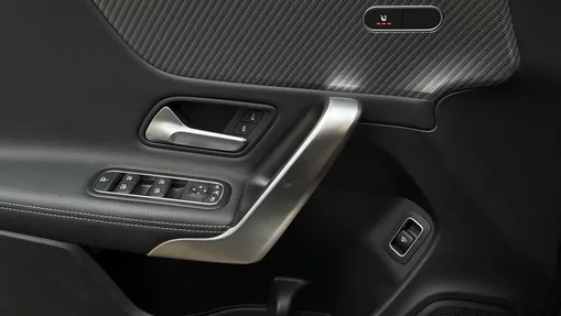 MERCEDES-BENZ CLA CLA 180 mHEV Progressive 7G-DCT