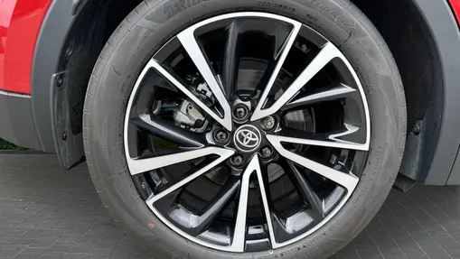 TOYOTA C-HR C-HR 1.8 Hybrid Executive