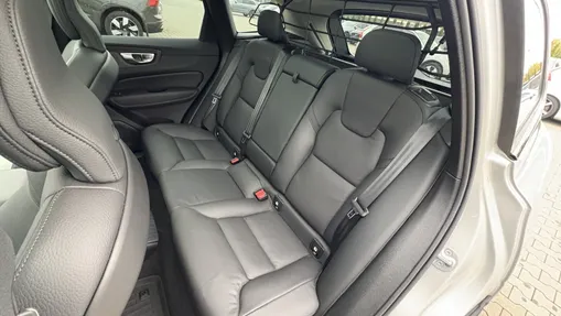 VOLVO XC60 XC60 T6 Plug-In Hybrid AWD Plus Dark aut
