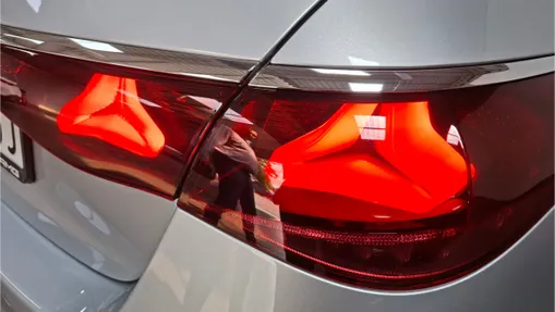 MERCEDES-BENZ E Klasa E 220 d mHEV AMG 9G-Tronic