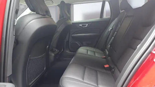 VOLVO V60 V60 B3 B Momentum aut