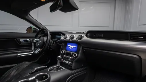 FORD Mustang Mustang 5.0 V8 GT aut