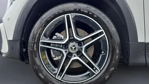 MERCEDES-BENZ GLB GLB 200 d AMG Line 8G-DCT