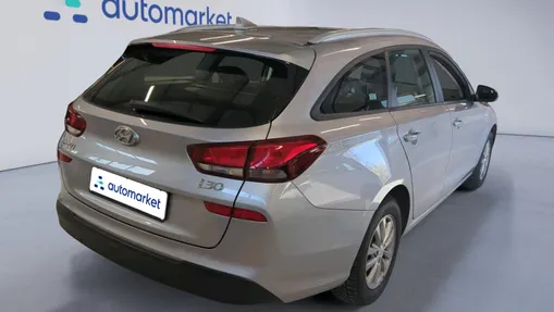 HYUNDAI i30 i30 1.5 DPI Modern