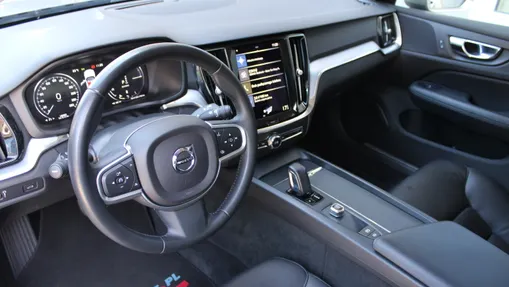 VOLVO V60 V60 B4 D Momentum Core aut