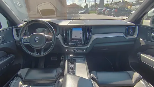 VOLVO XC60 XC60 B5 D AWD R-Design aut
