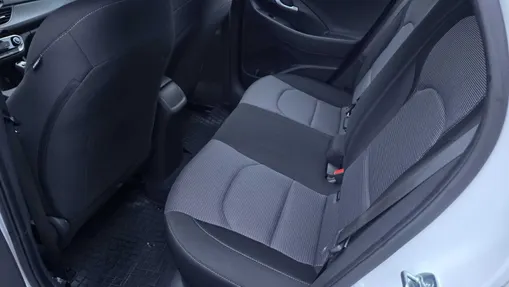 HYUNDAI i30 i30 1.5 T-GDI 48V Smart