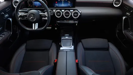 MERCEDES-BENZ CLA CLA 220 mHEV 4-Matic AMG Line 8G-DCT