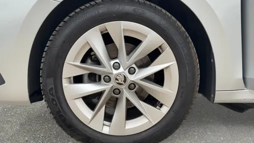 HYUNDAI i30 i30 1.5 DPI Comfort