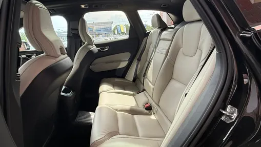 VOLVO XC60 XC60 T8 AWD Plug-In Hybrid Inscription aut