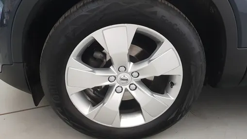 VOLVO XC40 XC40 T3 Momentum Pro aut