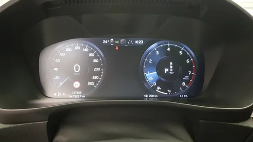 VOLVO XC40 XC40 T3 Momentum Pro aut