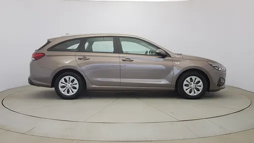 HYUNDAI i30 i30 1.6 D Classic +