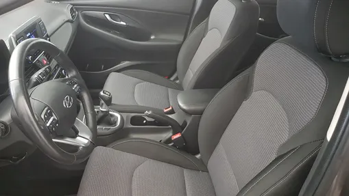 HYUNDAI i30 i30 1.6 D Classic +