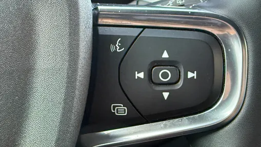 VOLVO XC40 XC40 T3 Momentum Pro aut