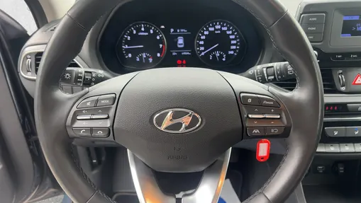 HYUNDAI i30 i30 1.0 T-GDI Classic + DCT