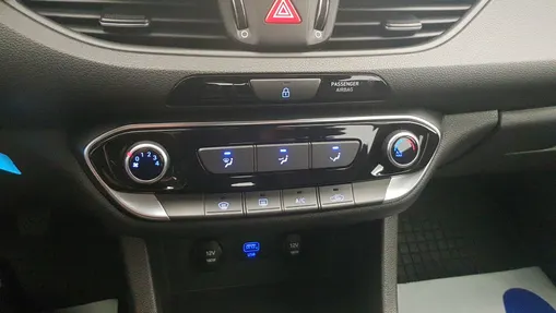 HYUNDAI i30 i30 1.5 DPI Classic +