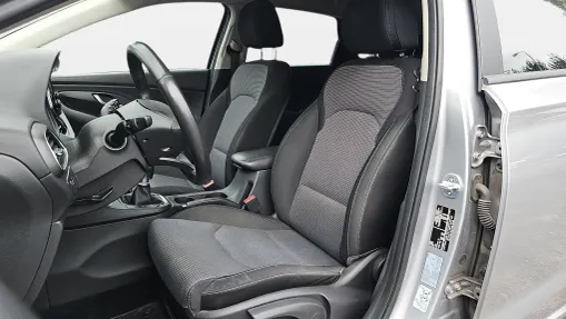 HYUNDAI i30 i30 1.0 T-GDI Modern