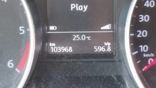 VOLKSWAGEN Polo -