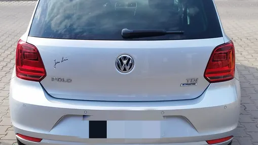 VOLKSWAGEN Polo -