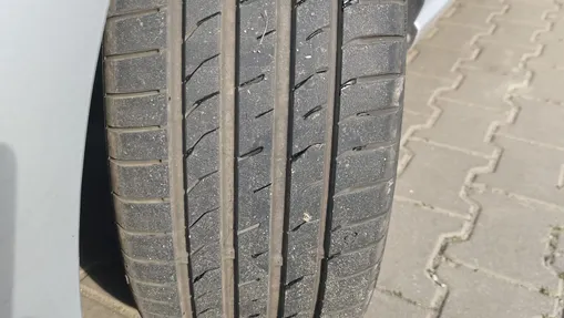 VOLKSWAGEN Polo -