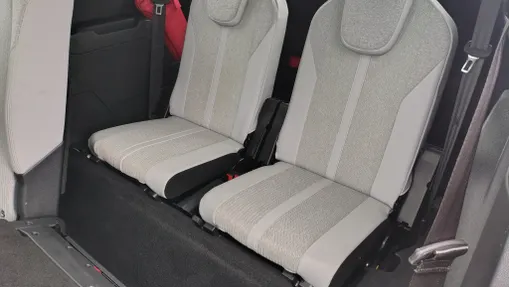 PEUGEOT 5008 5008 1.6 PureTech Allure S&S EAT8