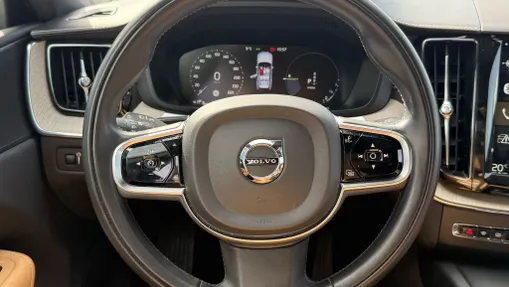 VOLVO XC60 XC60 T8 AWD Plug-In Hybrid Inscription aut