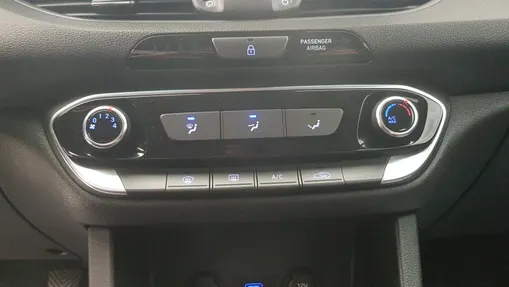 HYUNDAI i30 i30 1.0 T-GDI Modern