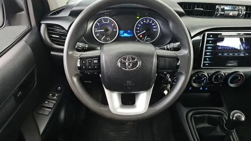 TOYOTA HiLux Hilux 2.4 D-4D Double Cab DLX 4x4