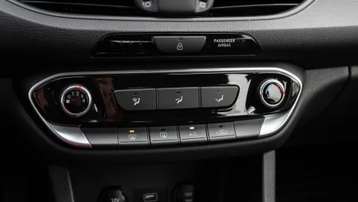 HYUNDAI i30 i30 1.0 T-GDI Modern