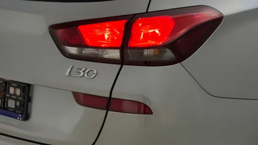 HYUNDAI i30 i30 1.0 T-GDI Modern