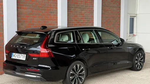 VOLVO V60 V60 B5 B AWD Plus Bright aut
