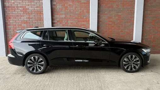 VOLVO V60 V60 B5 B AWD Plus Bright aut