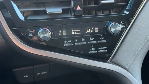TOYOTA Camry Camry 2.5 Hybrid Comfort CVT