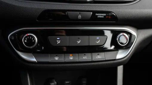 HYUNDAI i30 i30 1.0 T-GDI Modern