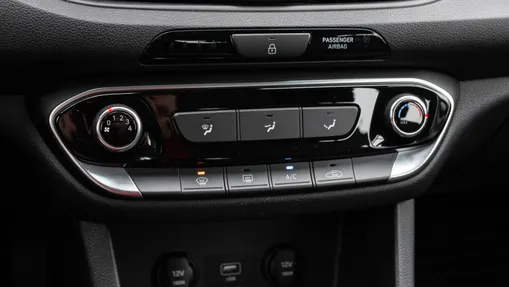 HYUNDAI i30 i30 1.0 T-GDI Modern