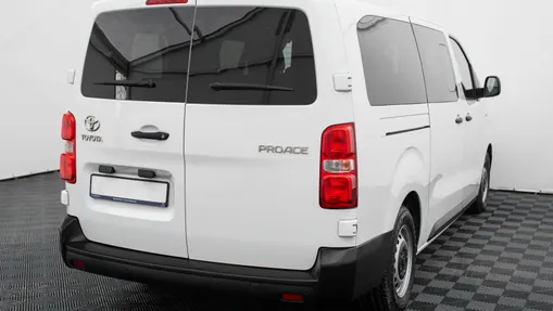 TOYOTA Proace Proace Kombi 2.0 D-4D Long 2,8t