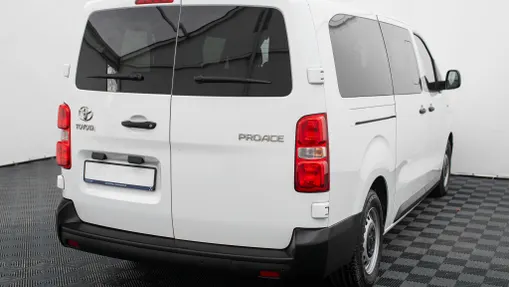 TOYOTA Proace Proace Kombi 2.0 D-4D Long 2,8t