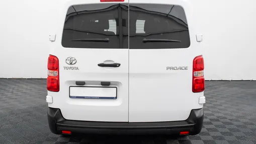 TOYOTA Proace Proace Kombi 2.0 D-4D Long 2,8t