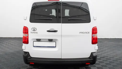 TOYOTA Proace Proace Kombi 2.0 D-4D Long 2,8t