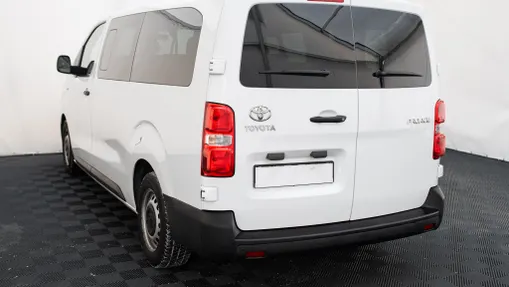 TOYOTA Proace Proace Kombi 2.0 D-4D Long 2,8t Aut.