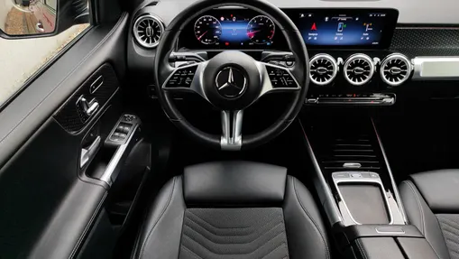 MERCEDES-BENZ GLB GLB 200 Progressive 7G-DCT